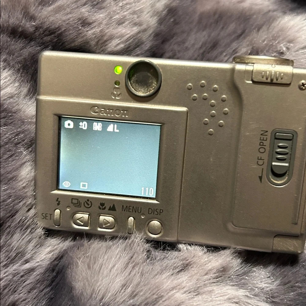 Canon PowerShot S110 in Metallic Silver